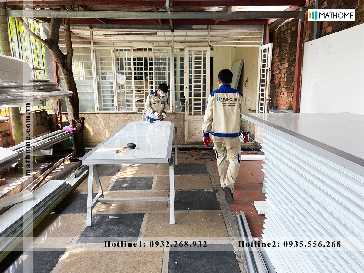 phu-kien-lap-dat-cua-panel