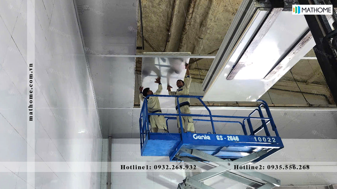 thi-cong-tran-panel-inox
