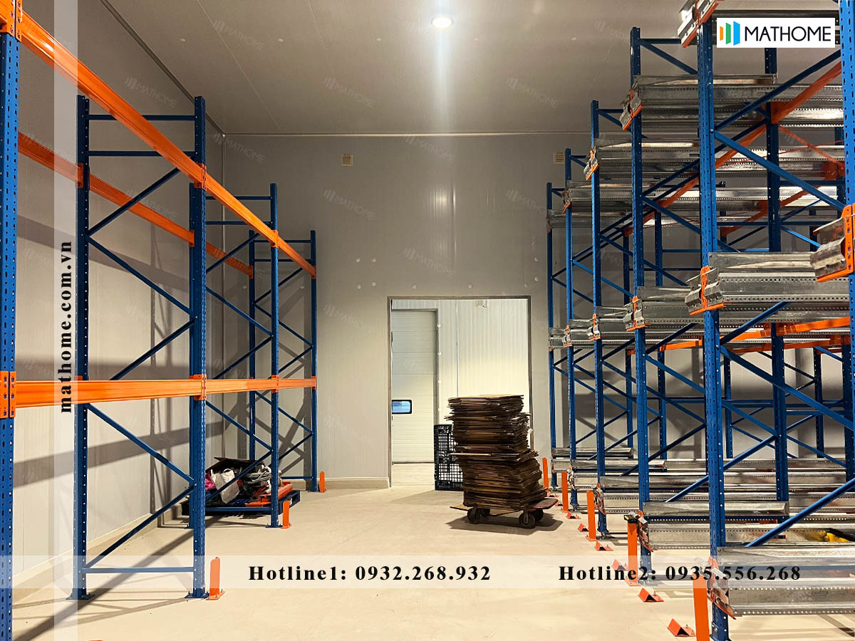 thi-cong-kho-bang-panel