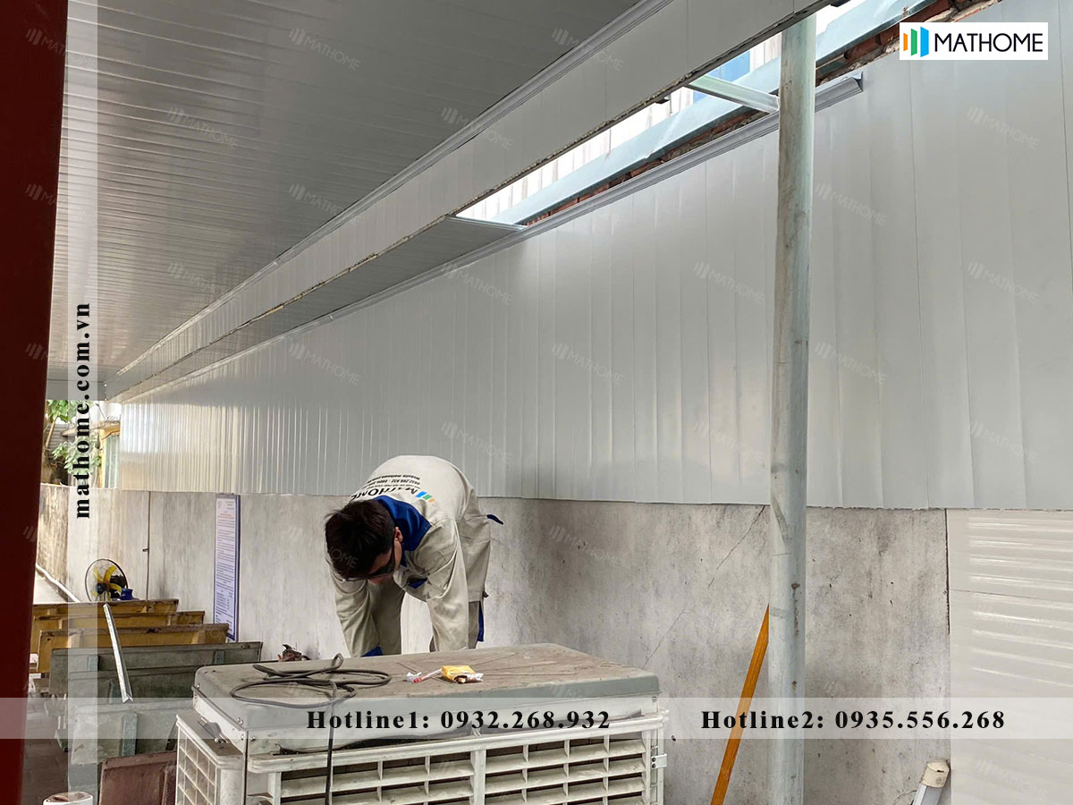 trần tôn xốp màu trắng