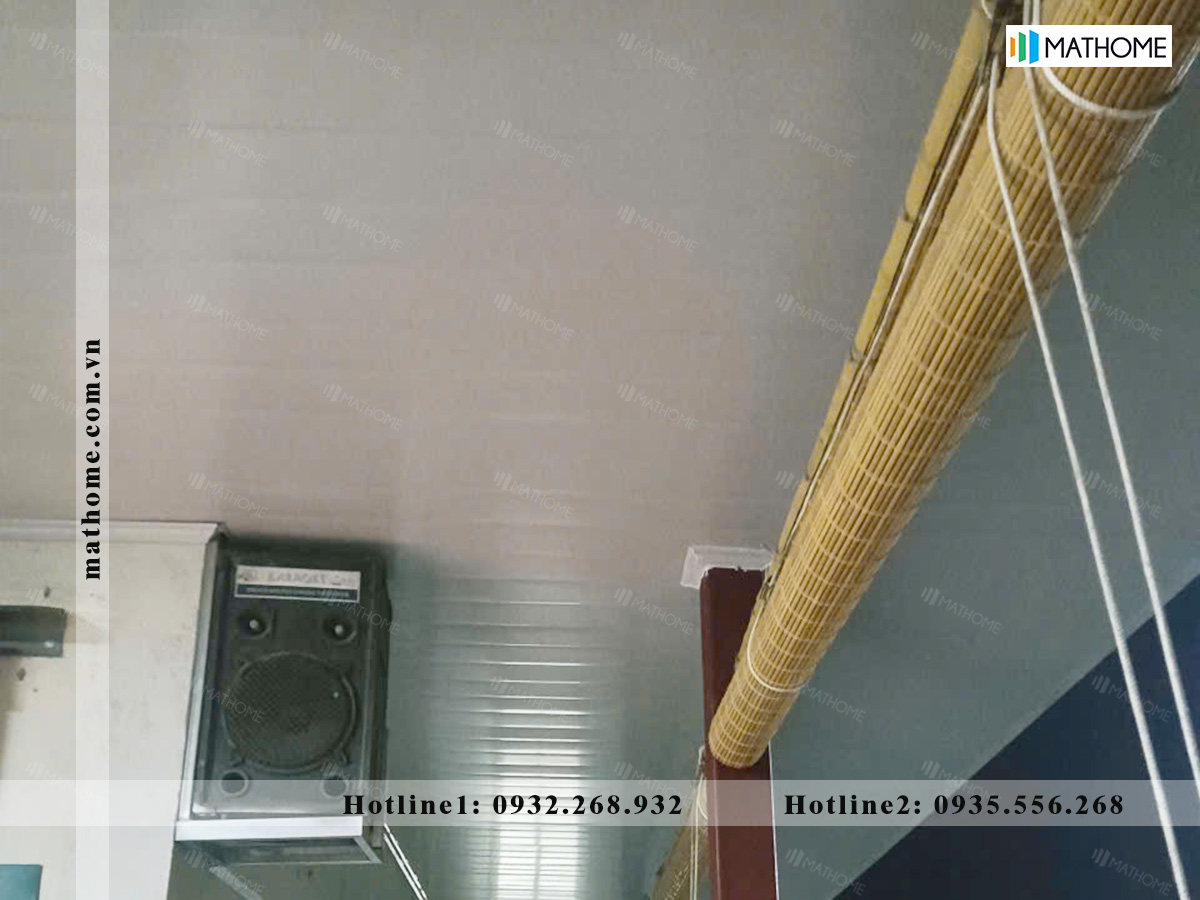 trần tôn xốp màu trắng