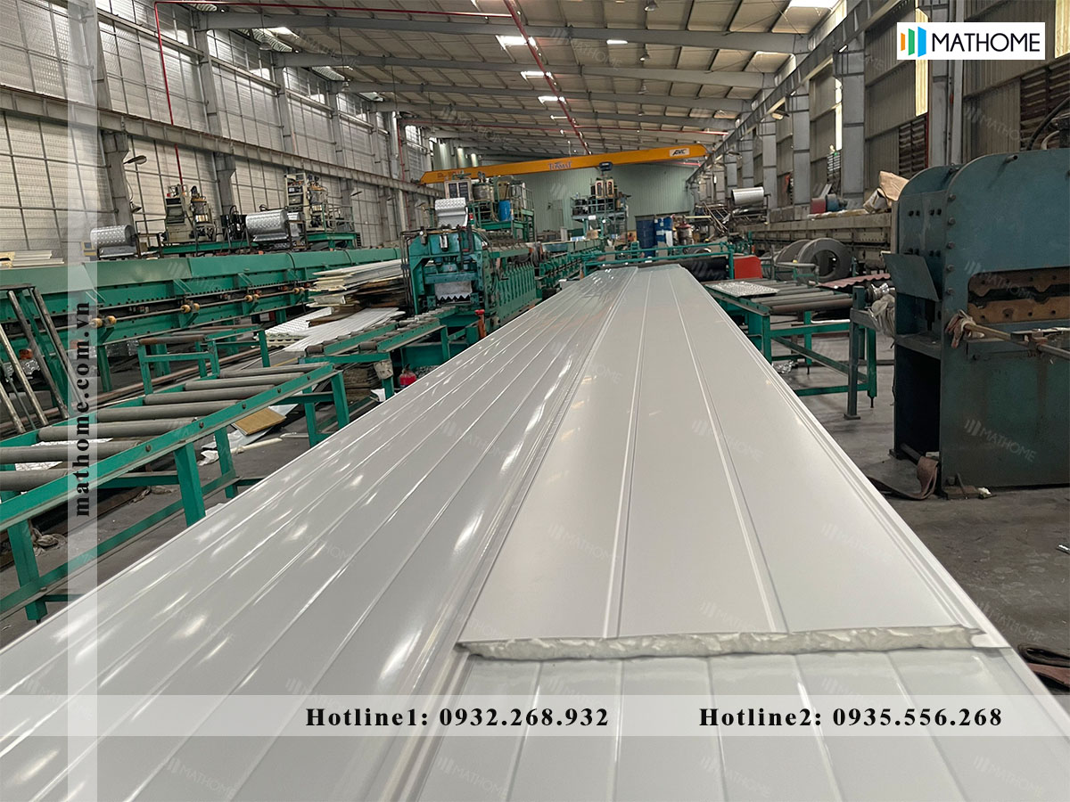 trần tôn xốp màu trắng