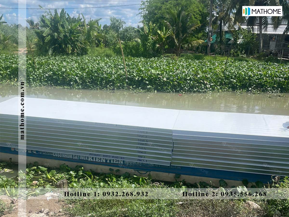 Panel miền Tây