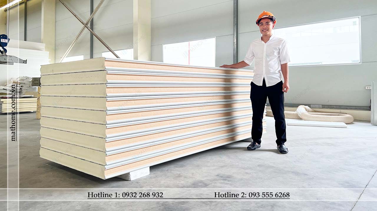 lap-dat-panel-cho-nha-xuong