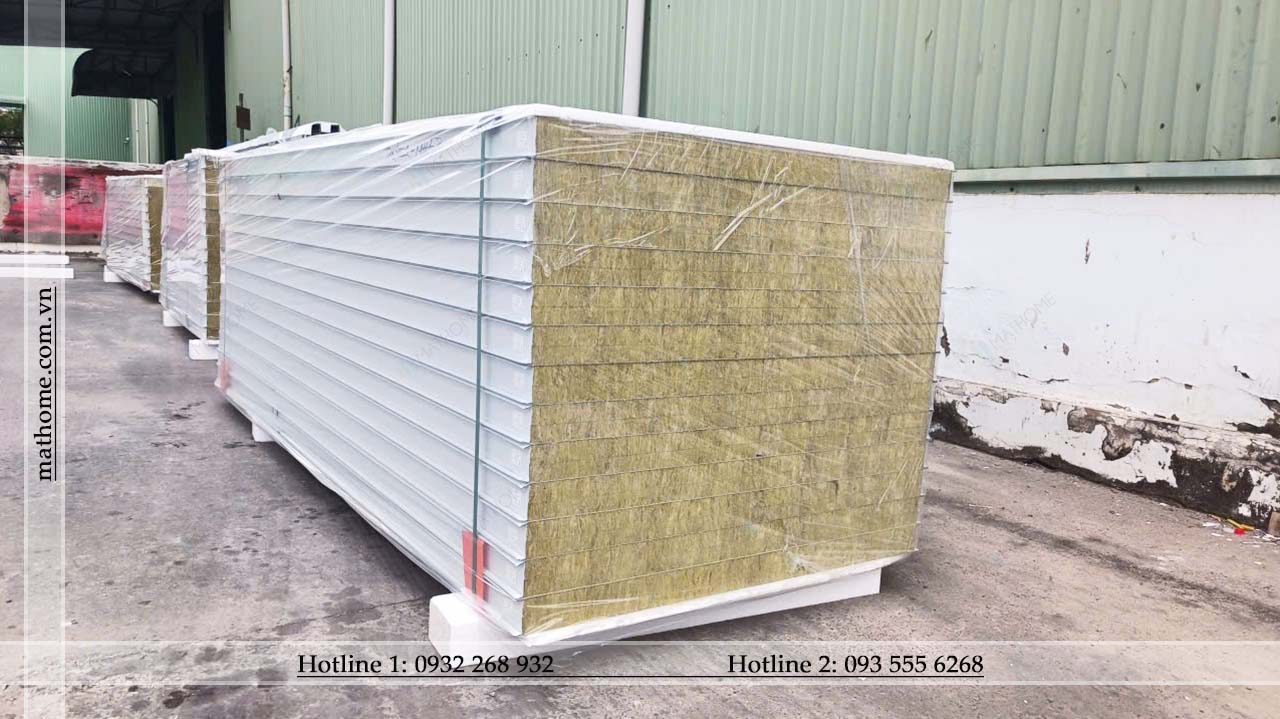 lap-dat-panel-cho-nha-xuong